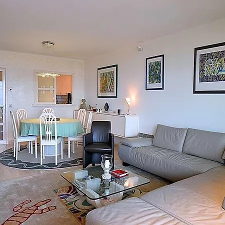 Refined Seaview 4*